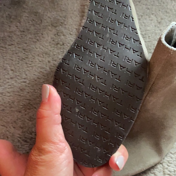 Never worn size 7.5 Tahari Boots - Picture 4 of 7
